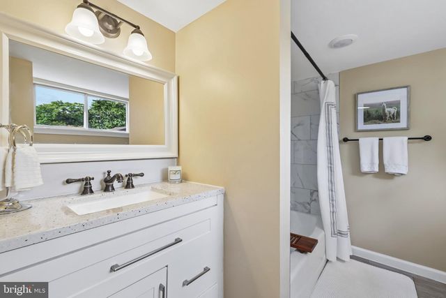 5705 AGER RD, Hyattsville, MD 20782