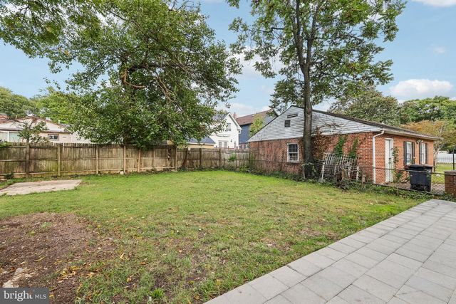 5705 AGER RD, Hyattsville, MD 20782