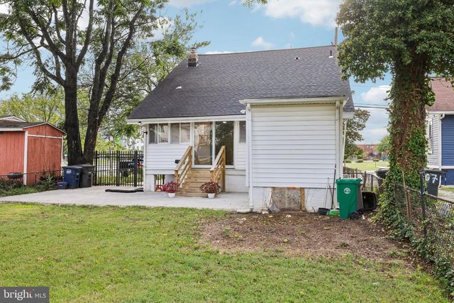 5705 AGER RD, Hyattsville, MD 20782