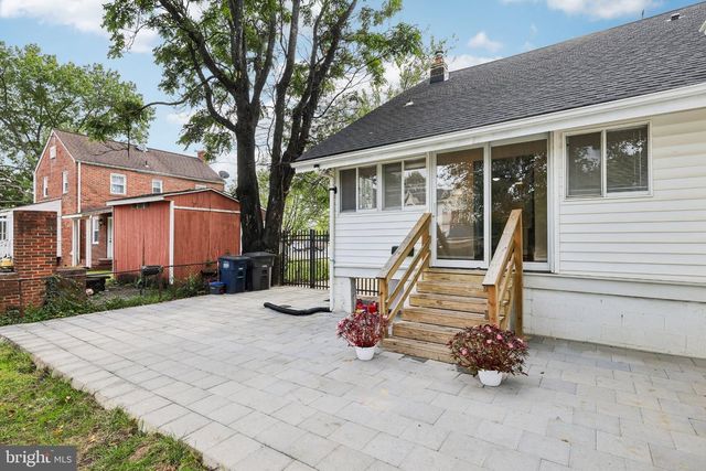 5705 AGER RD, Hyattsville, MD 20782