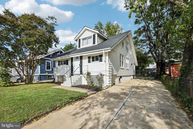 5705 AGER RD, Hyattsville, MD 20782
