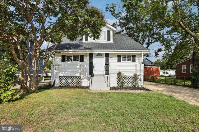 5705 AGER RD, Hyattsville, MD 20782