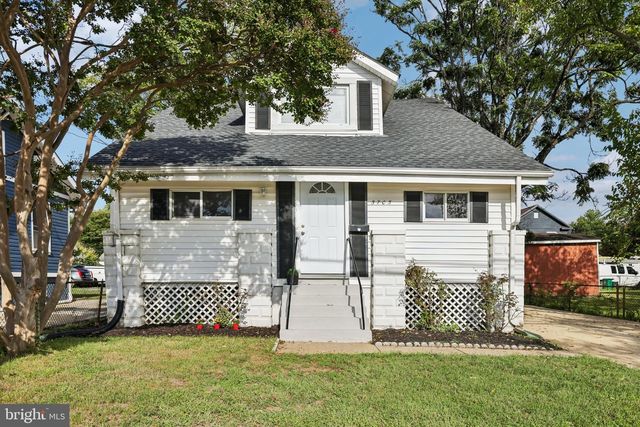 5705 AGER RD, Hyattsville, MD 20782