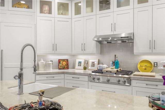 2142 Country Cove Court, Las Vegas, NV 89135