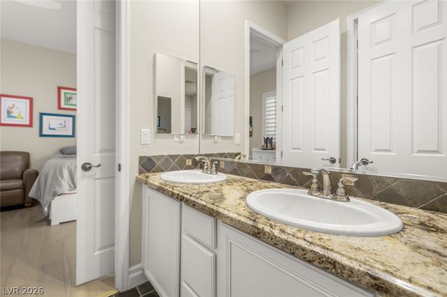 2142 Country Cove Court, Las Vegas, NV 89135