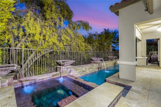 2142 Country Cove Court, Las Vegas, NV 89135