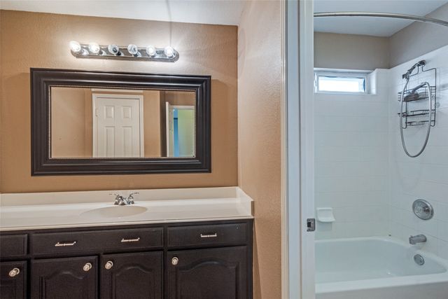 8404 Riverwalk Trail, Mckinney, TX 75070