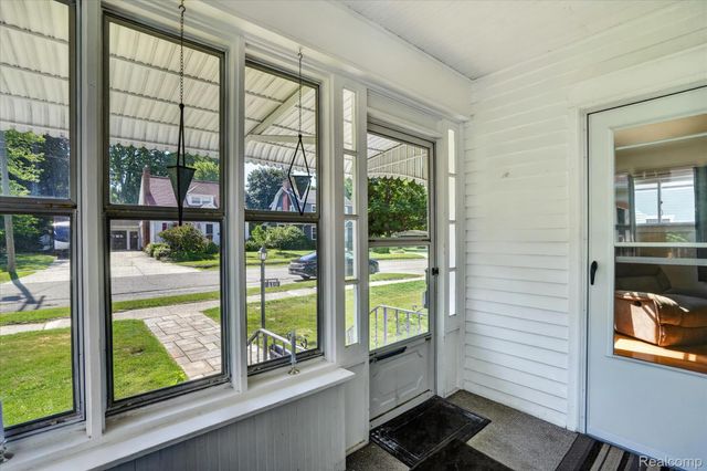 410 S Center Street, Howell, MI 48843