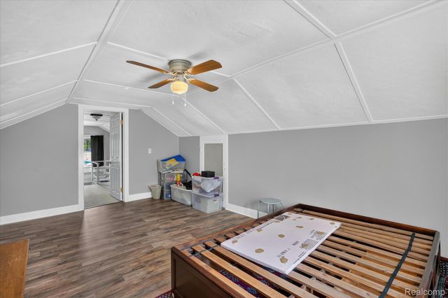 410 S Center Street, Howell, MI 48843