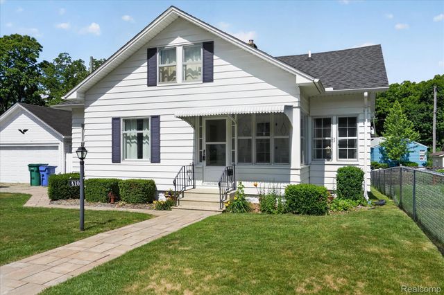 410 S Center Street, Howell, MI 48843