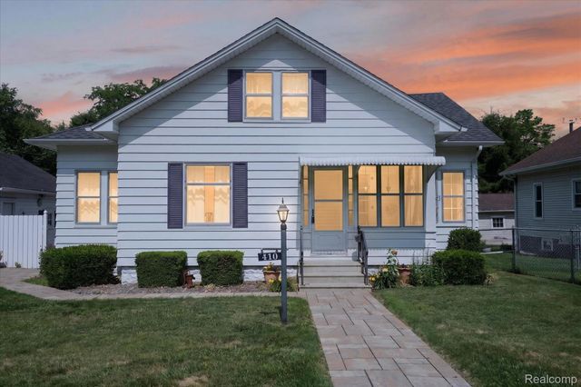 410 S Center Street, Howell, MI 48843