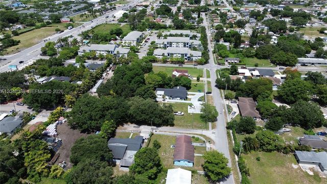 1860 NW 81st St, Miami, FL 33147