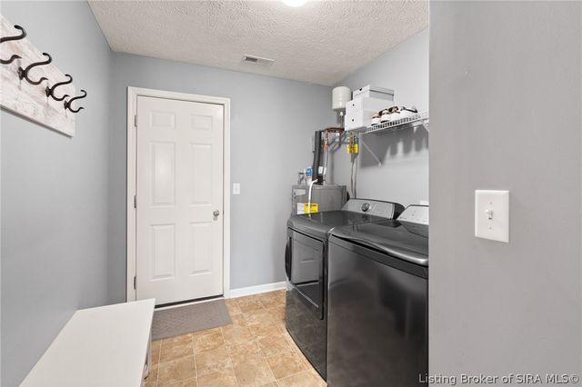 11909 Columbus Parkway, Sellersburg, IN 47172