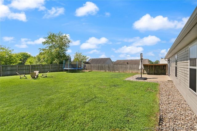 11909 Columbus Parkway, Sellersburg, IN 47172