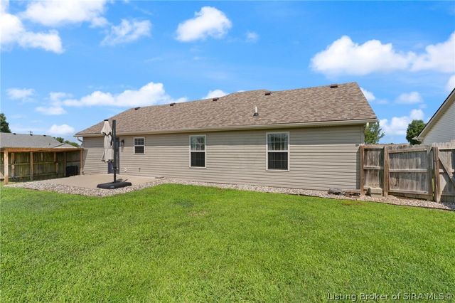 11909 Columbus Parkway, Sellersburg, IN 47172