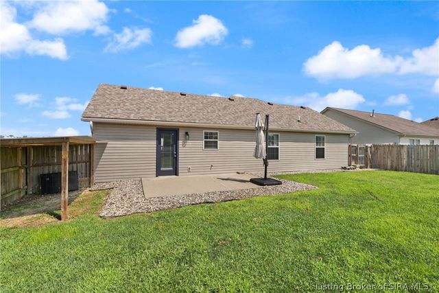 11909 Columbus Parkway, Sellersburg, IN 47172