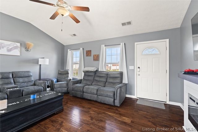 11909 Columbus Parkway, Sellersburg, IN 47172