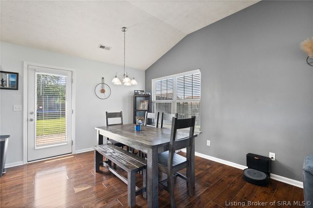 11909 Columbus Parkway, Sellersburg, IN 47172