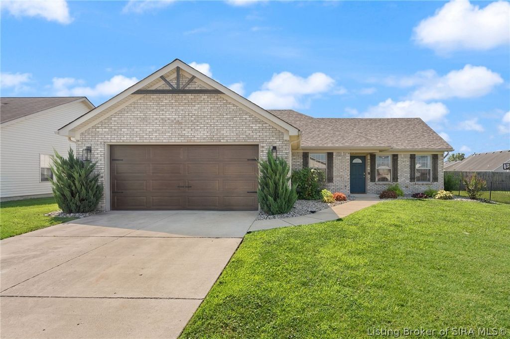11909 Columbus Parkway, Sellersburg, IN 47172