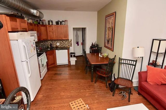 211 S 45TH ST, Philadelphia, PA 19104