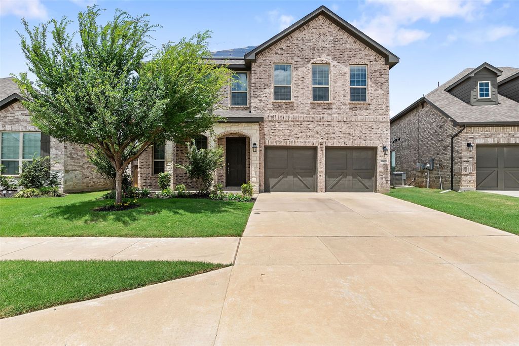 9008 Cattle Herd Drive, Fort Worth, TX 76123