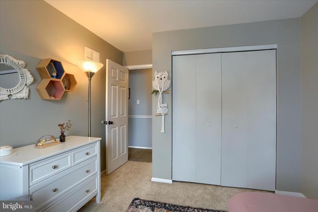 56 CARDINAL DR, Hanover, PA 17331