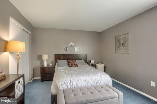 56 CARDINAL DR, Hanover, PA 17331