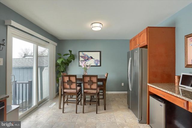 56 CARDINAL DR, Hanover, PA 17331