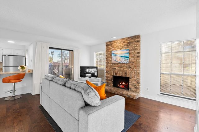 15221 Berry Trail 807, Dallas, TX 75248