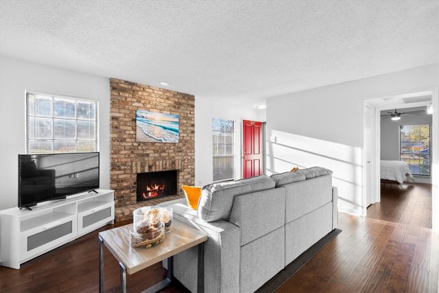 15221 Berry Trail 807, Dallas, TX 75248