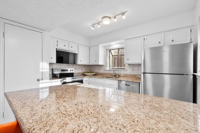 15221 Berry Trail 807, Dallas, TX 75248