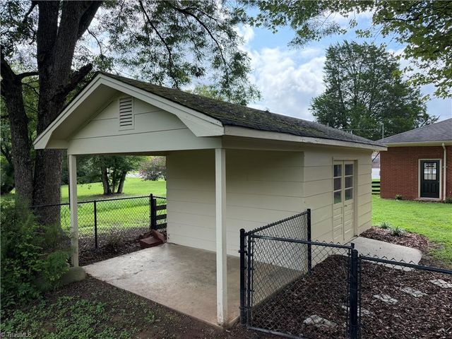 4716 NC Highway 150, Lexington, NC 27295