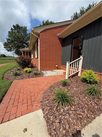 4716 NC Highway 150, Lexington, NC 27295