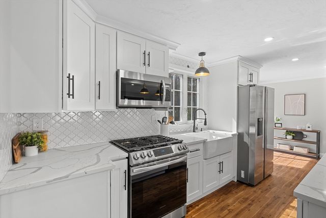 8 Virginia Ave, Sutton, MA 01590