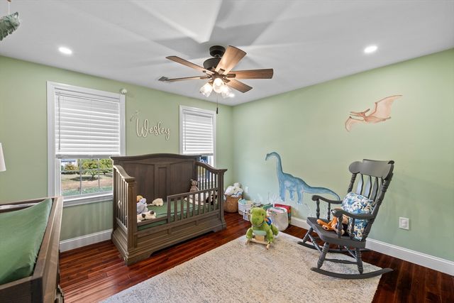 8 Virginia Ave, Sutton, MA 01590