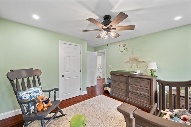 8 Virginia Ave, Sutton, MA 01590