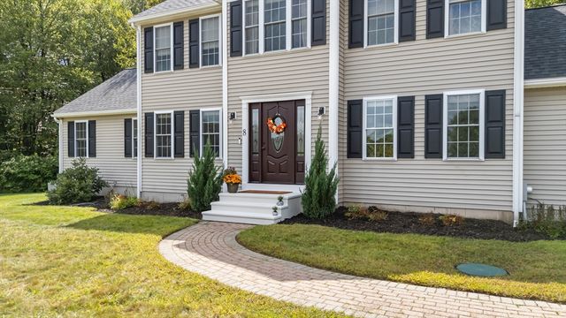 8 Virginia Ave, Sutton, MA 01590