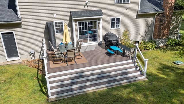 8 Virginia Ave, Sutton, MA 01590