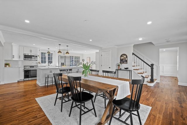 8 Virginia Ave, Sutton, MA 01590