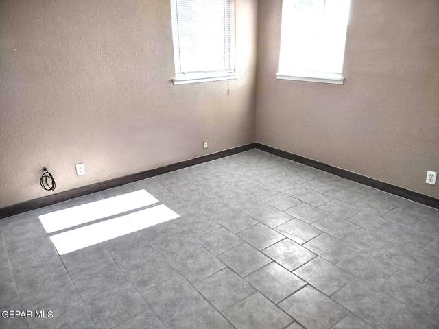 8724 Polaris Street, El Paso, TX 79904