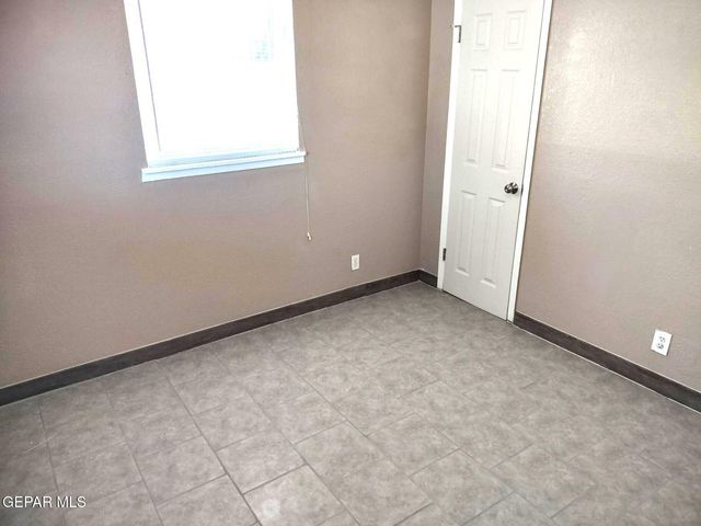 8724 Polaris Street, El Paso, TX 79904