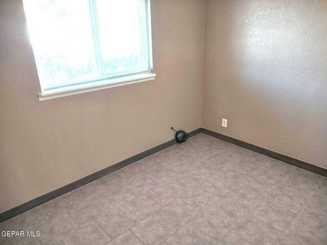 8724 Polaris Street, El Paso, TX 79904