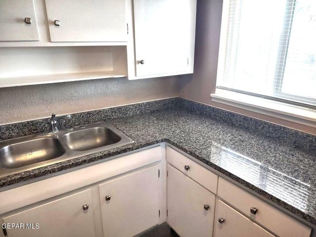 8724 Polaris Street, El Paso, TX 79904