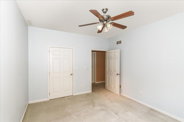 275 E Railroad Avenue 101, Bartlett, IL 60103