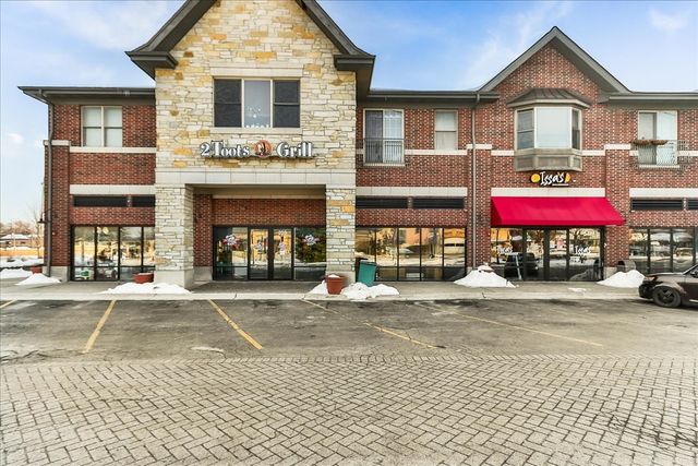 275 E Railroad Avenue 101, Bartlett, IL 60103