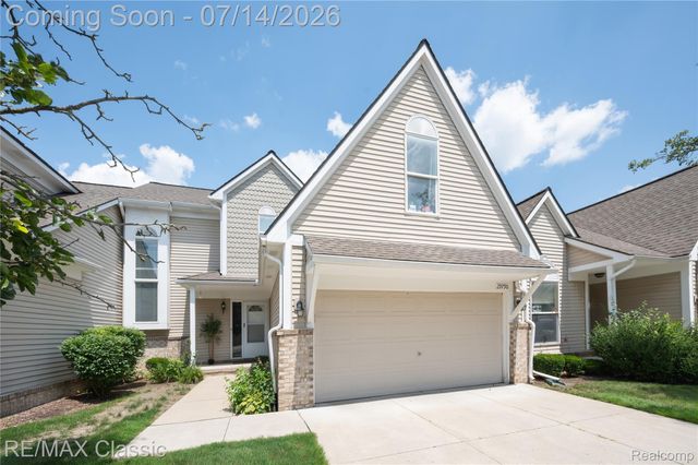 29790 Palmer Court, Farmington Hills, MI 48336