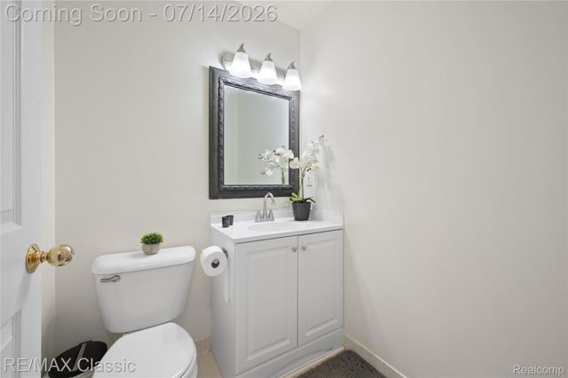 29790 Palmer Court, Farmington Hills, MI 48336