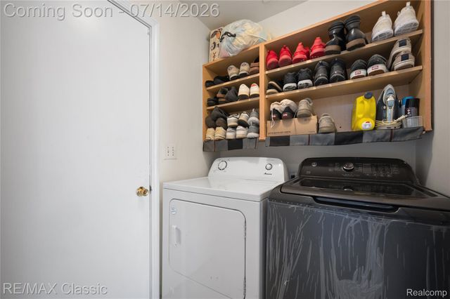 29790 Palmer Court, Farmington Hills, MI 48336