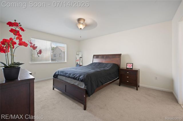29790 Palmer Court, Farmington Hills, MI 48336