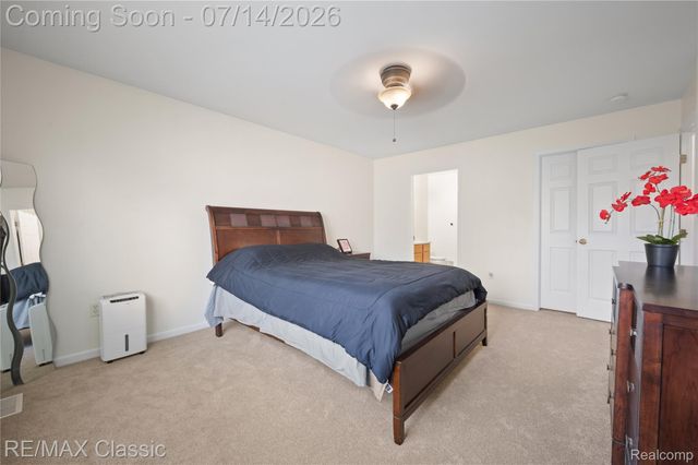 29790 Palmer Court, Farmington Hills, MI 48336